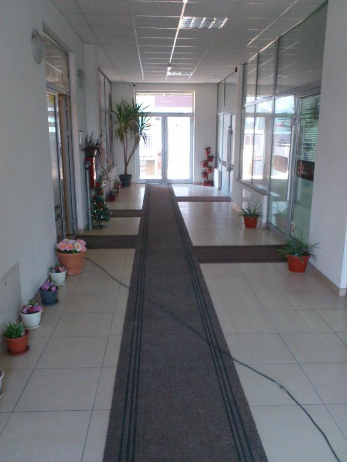 Apartment Ivi034 Kragujevac Exteriör bild